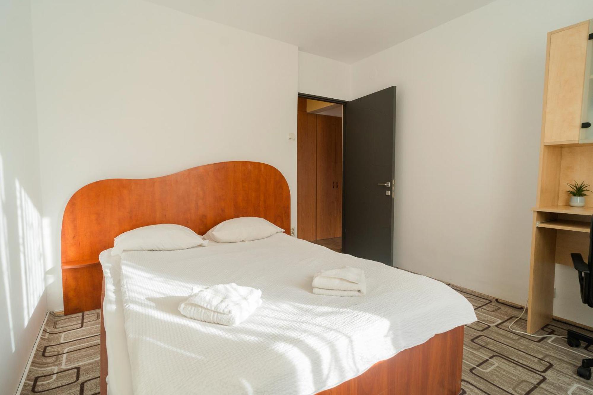 Rustic & Spacious 3Br Apartment بوخارست المظهر الخارجي الصورة